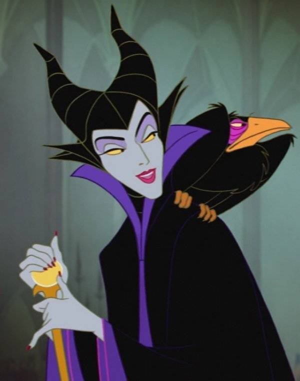 The Greatest Movie Female Villains (25 pics)