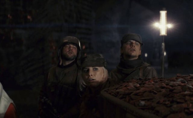 Hidden Movie Details (39 pics)