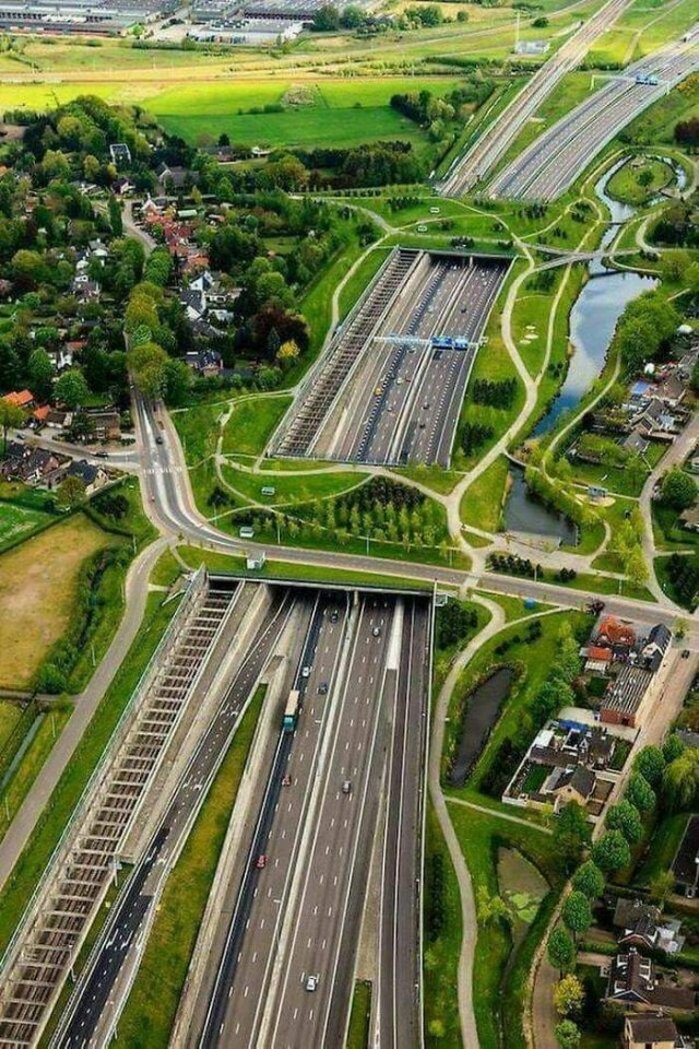 Great Infrastructure Examples (35 pics)