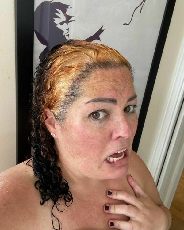 When Hair Dyeing Went Wrong (31 pics)