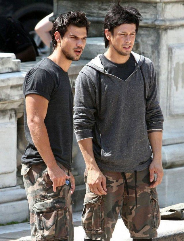 Actors And Their Stunt Doubles (15 pics)