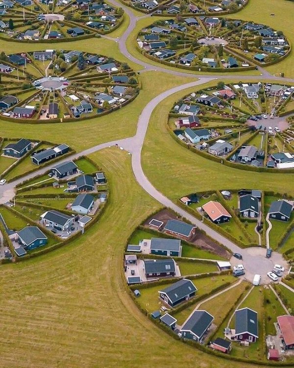 Fantastic Infrastructure (21 pics)