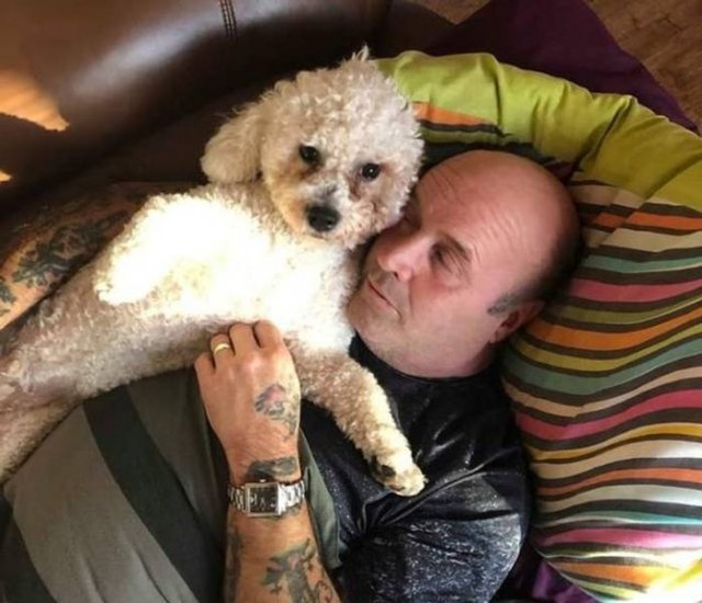 Men Who Refused To Have Pets (20 pics)