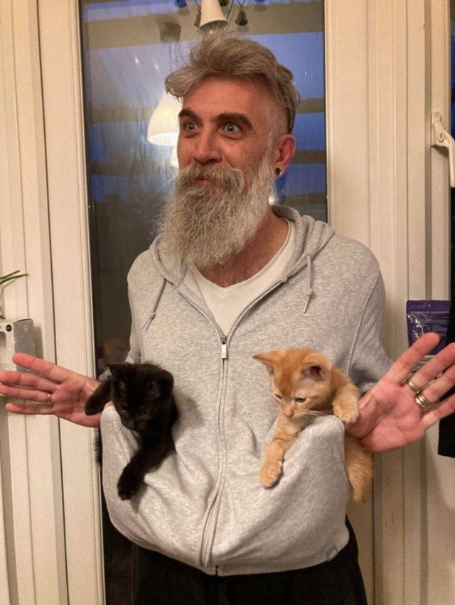 Men Who Refused To Have Pets (20 pics)