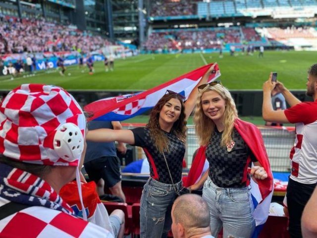 'EURO 2020' Beautiful Girls (23 pics)