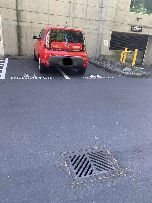 People Who Haven't Heard About Parking Rules (32 pics)