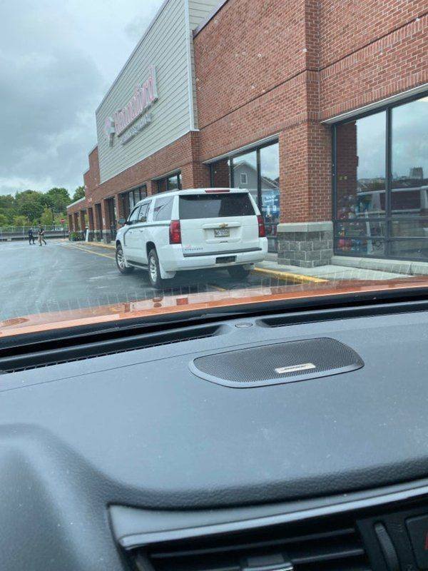 People Who Haven't Heard About Parking Rules (32 pics)