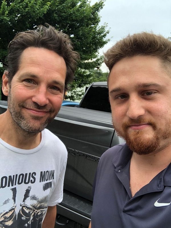 Unexpected Celebrity Encounters (20 pics)