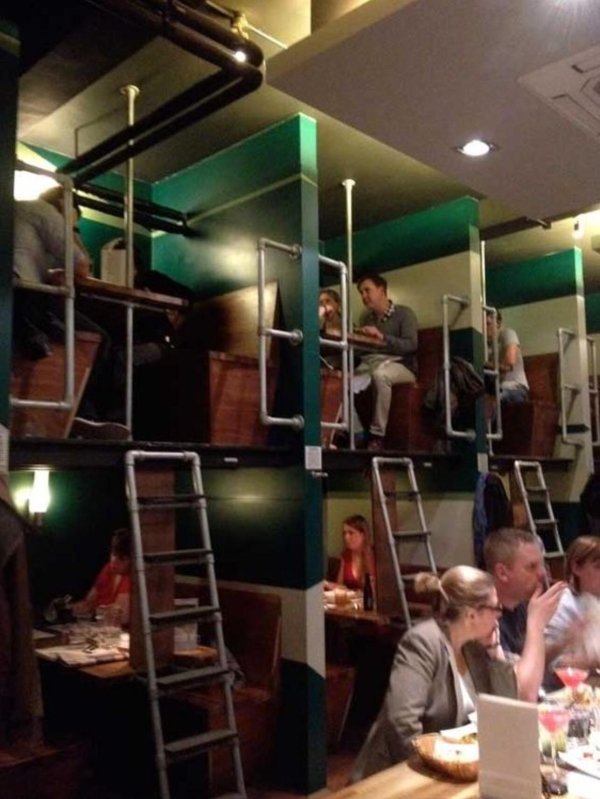Awful Restaurant Designs (31 pics)