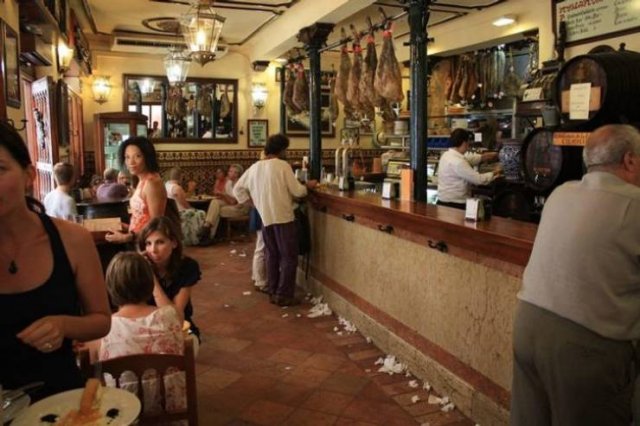 Specific Things In Different Countries (15 pics)