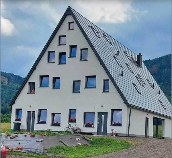 Bad Architecture Ideas (40 pics)