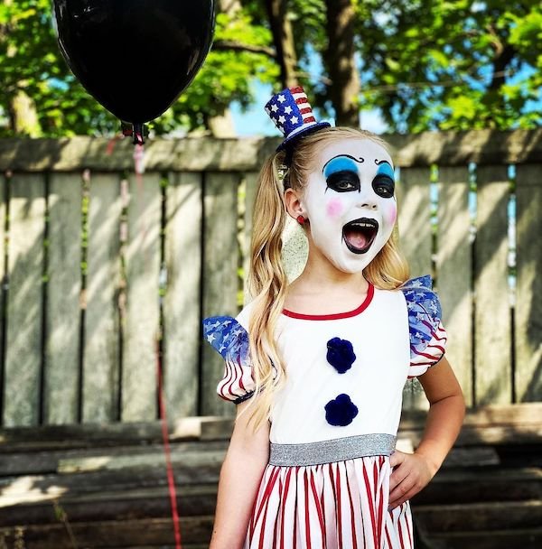 Horror Movies Cosplay By 7-Year-Old Girl (27 pics)