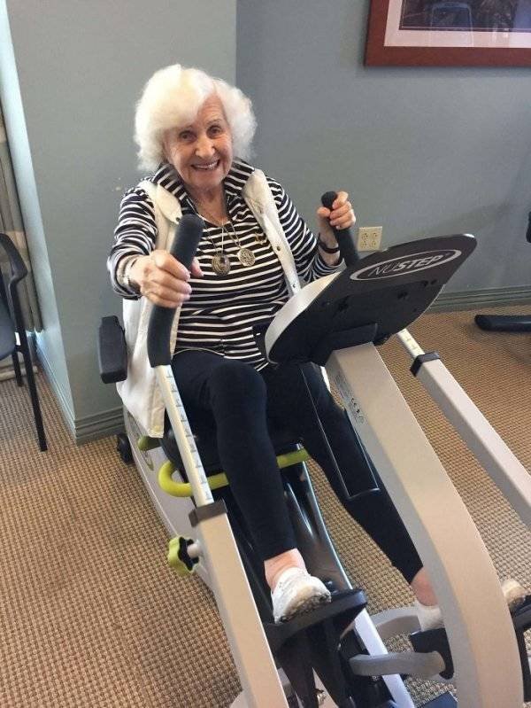 Amazing Grandmas And Grandpas (31 pics)