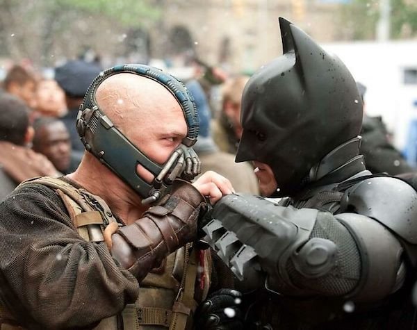 Movie And TV Plot Holes Explanations (23 pics)