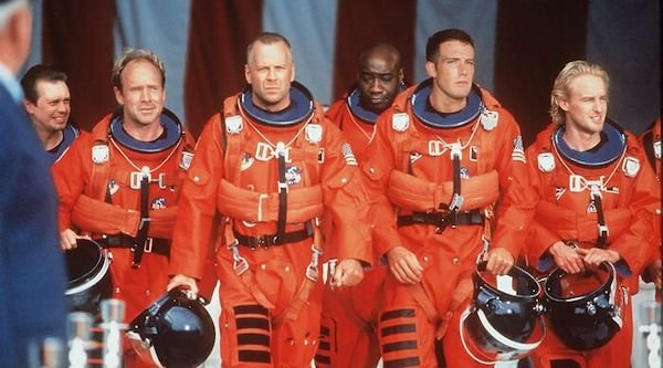 Movie And TV Plot Holes Explanations (23 pics)