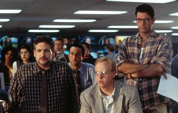 Movie And TV Plot Holes Explanations (23 pics)