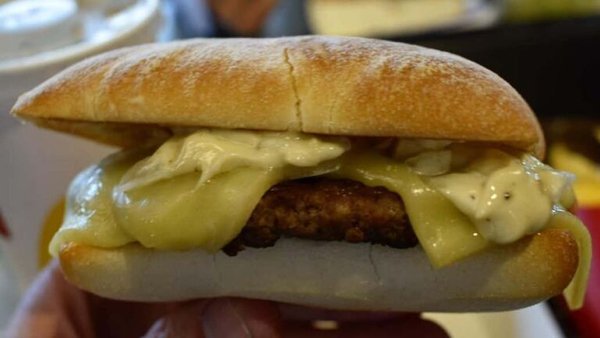 McDonald's Foods All Over The World (40 pics) McDonald's Foods All Over The World (40 pics)