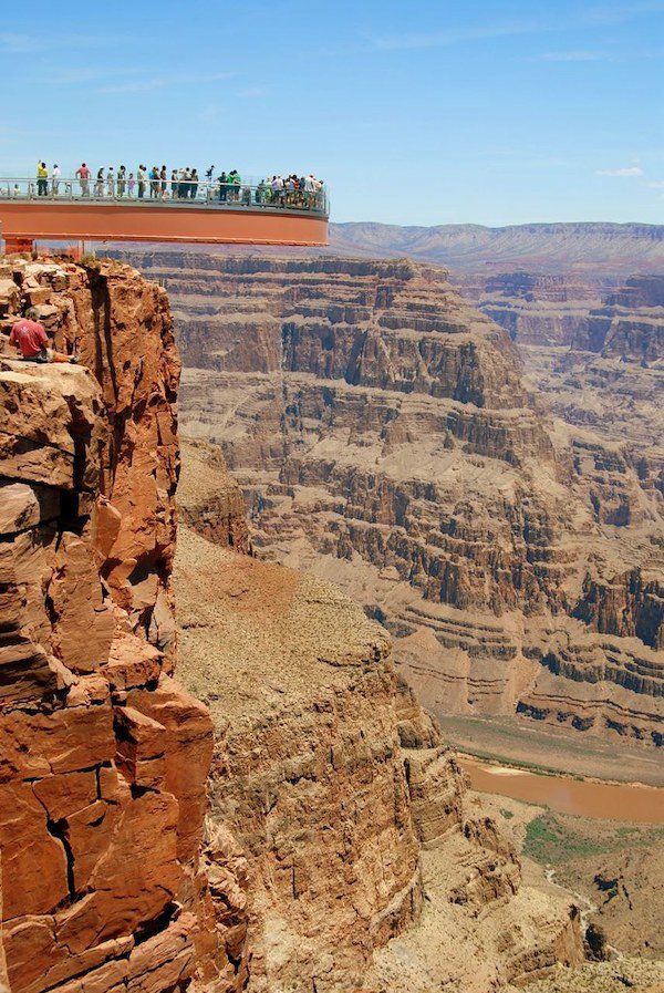 Overhyped Tourist Attractions (18 pics)