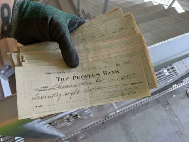 Unexpected Finds (33 pics)