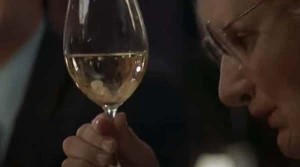 'Mrs. Doubtfire' Movie Facts (14 pics)