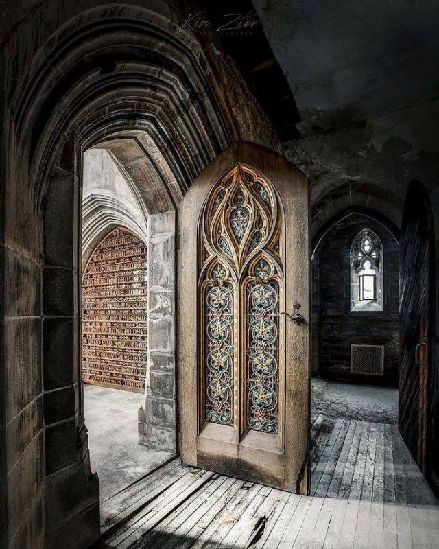 Beautiful Abandoned Places (49 pics)