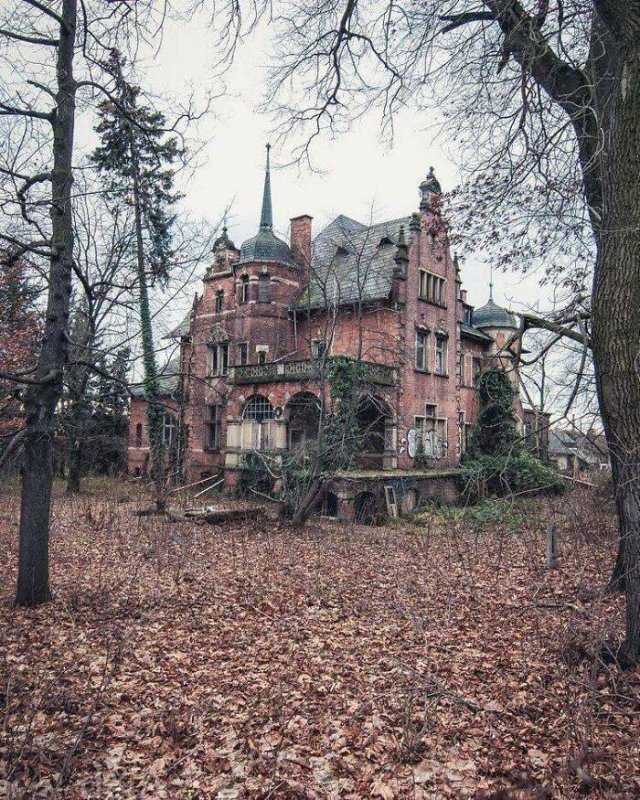 Beautiful Abandoned Places (49 pics)