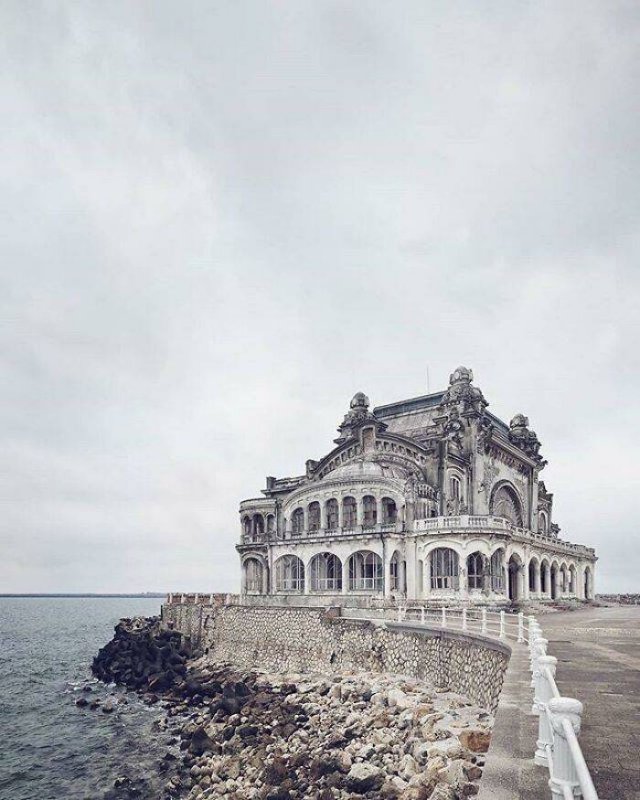 Beautiful Abandoned Places (49 pics)
