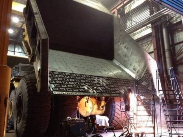 Giant Things (28 pics)