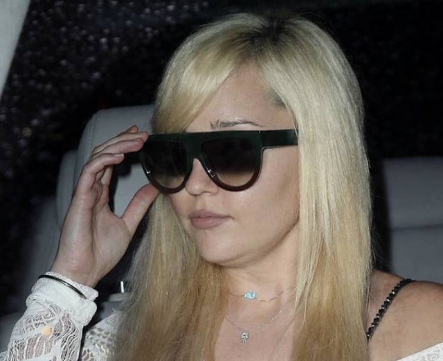 These Celebrities Deserve Better (14 pics)