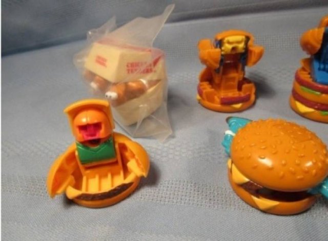 Time For Nostalgia: 'McDonald's' Happy Meal (25 pics)