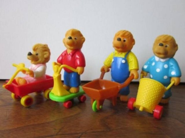 Time For Nostalgia: 'McDonald's' Happy Meal (25 pics)