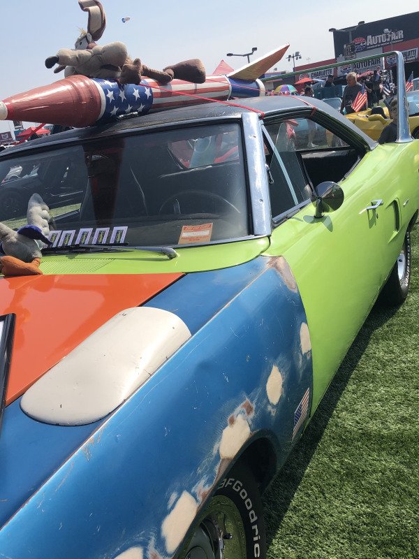 Weird Cars (88 pics)