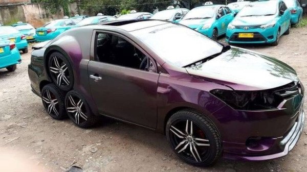 Weird Cars (88 pics)
