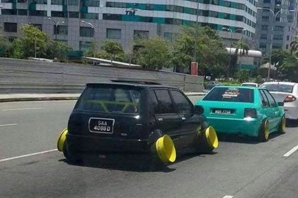 Weird Cars (88 pics)