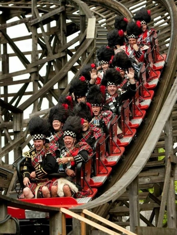 Rollercoaster Photos (32 pics) Rollercoaster Photos (32 pics)