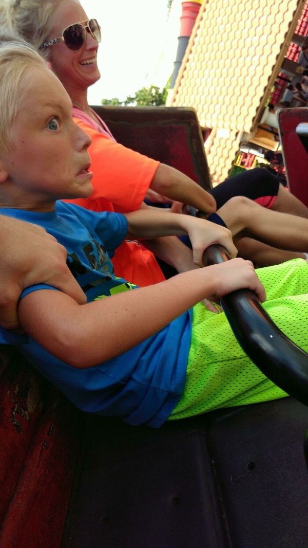 Rollercoaster Photos (32 pics) Rollercoaster Photos (32 pics)
