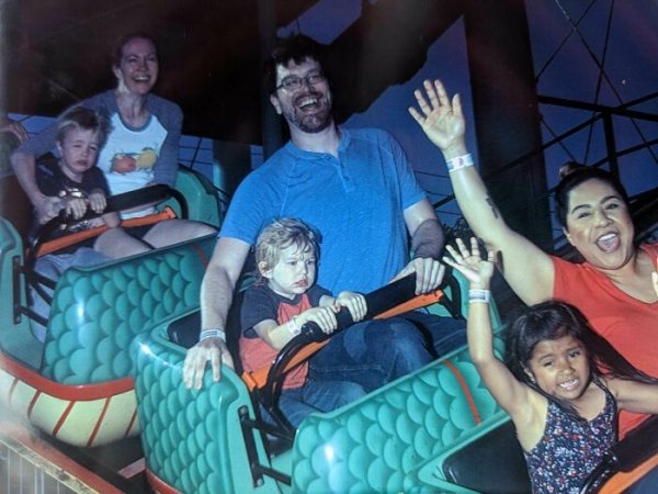 Rollercoaster Photos (32 pics) Rollercoaster Photos (32 pics)