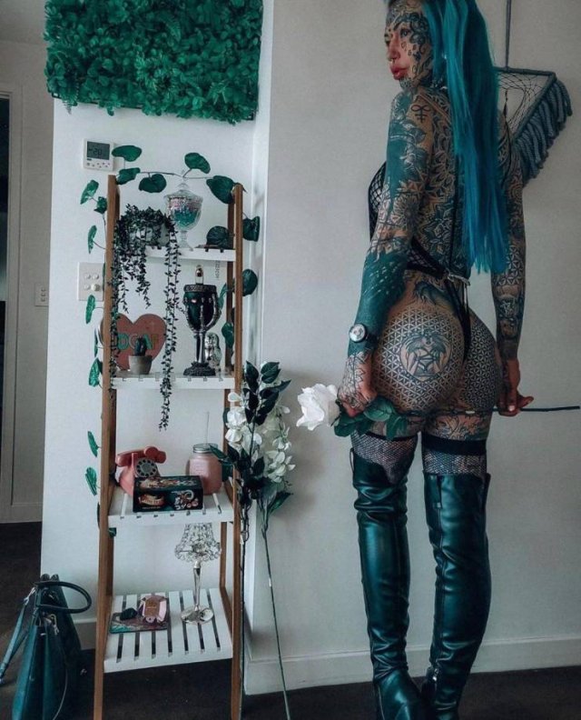 Tattoo Model Amber Luke (13 pics)