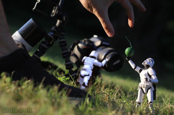 Toy Photographer (36 pics)