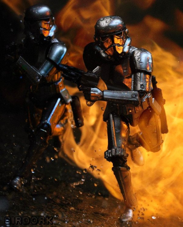 Toy Photographer (36 pics)