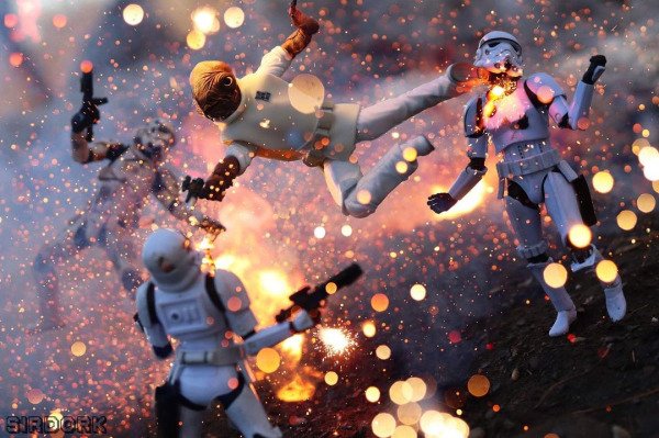 Toy Photographer (36 pics)