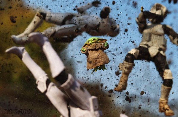 Toy Photographer (36 pics)