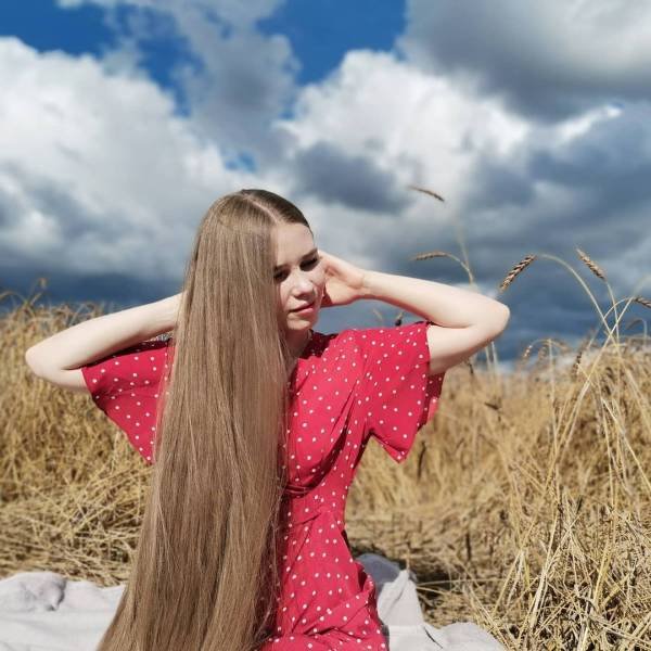 This Russian Woman Hasn't Cut Her Hair In 23 Years (12 pics)