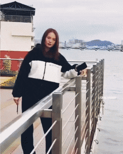 Acid Gifdump, October 4 (25 gifs)