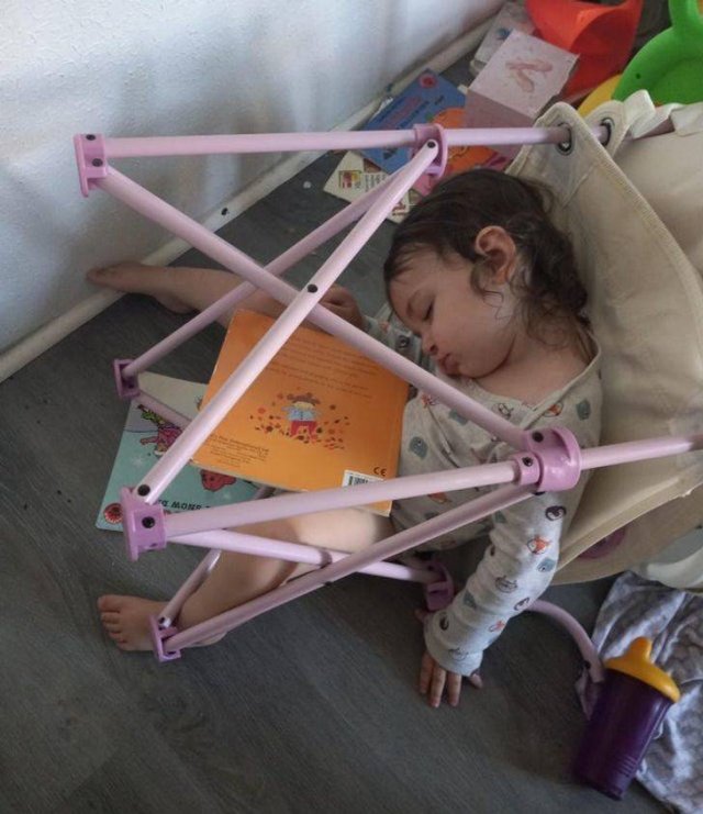 Living With Children (48 pics)