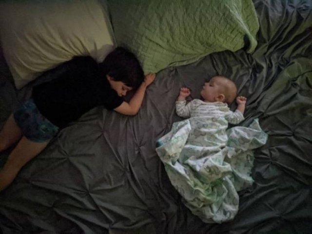 Living With Children (48 pics)