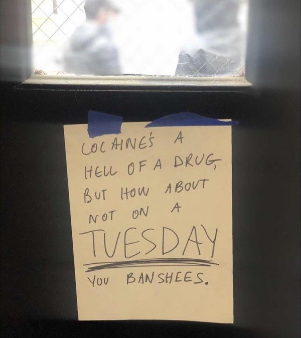 Notes To Neighbors (29 pics)