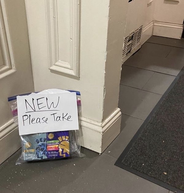 Notes To Neighbors (29 pics)
