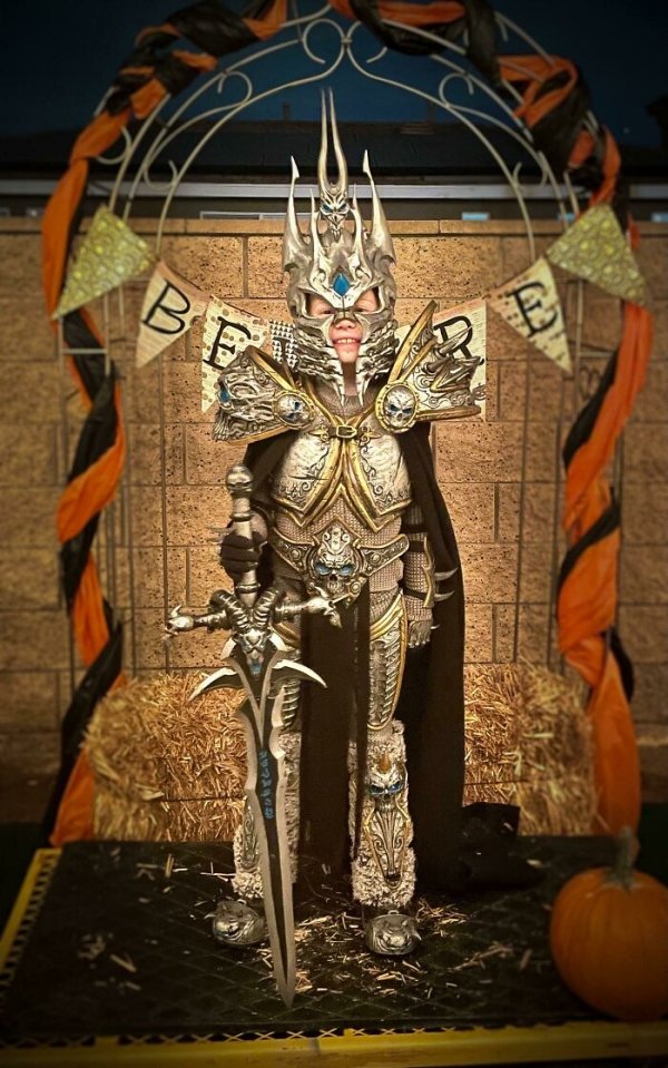 Kids Halloween Costumes (34 pics)