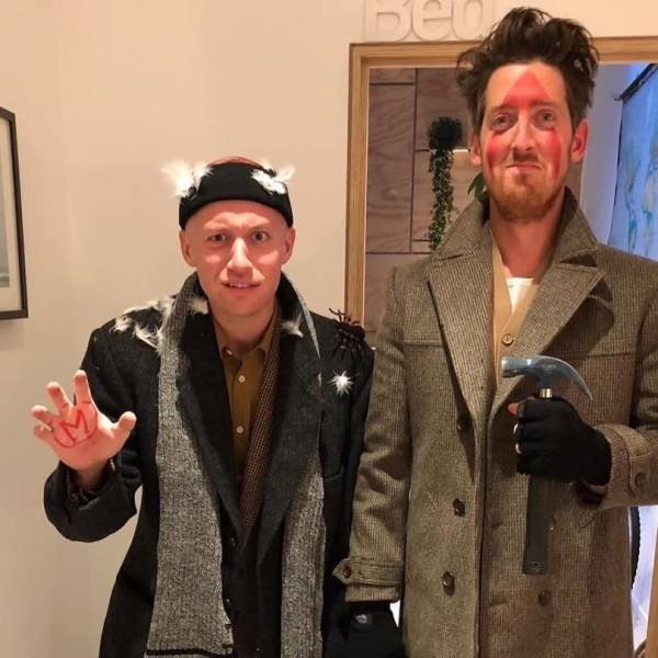 Halloween Costumes (33 pics)